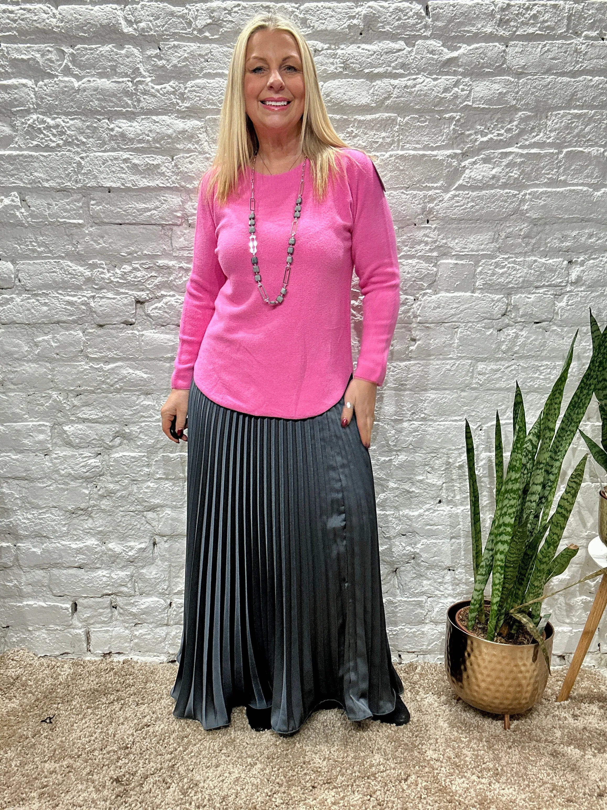 Basic Brogan Soft Knit Scoop Bottom Jumper