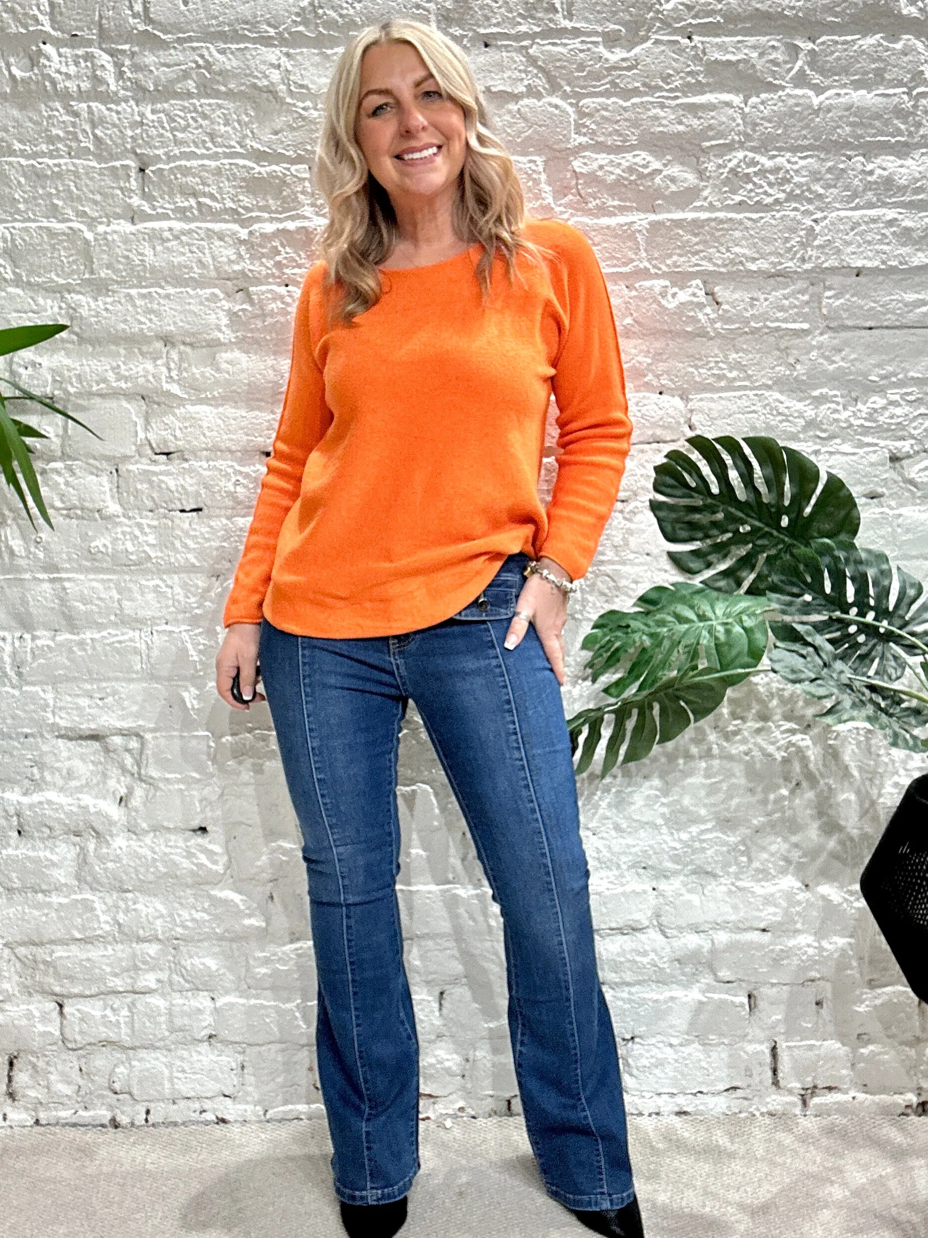 Basic Brogan Soft Knit Scoop Bottom Jumper