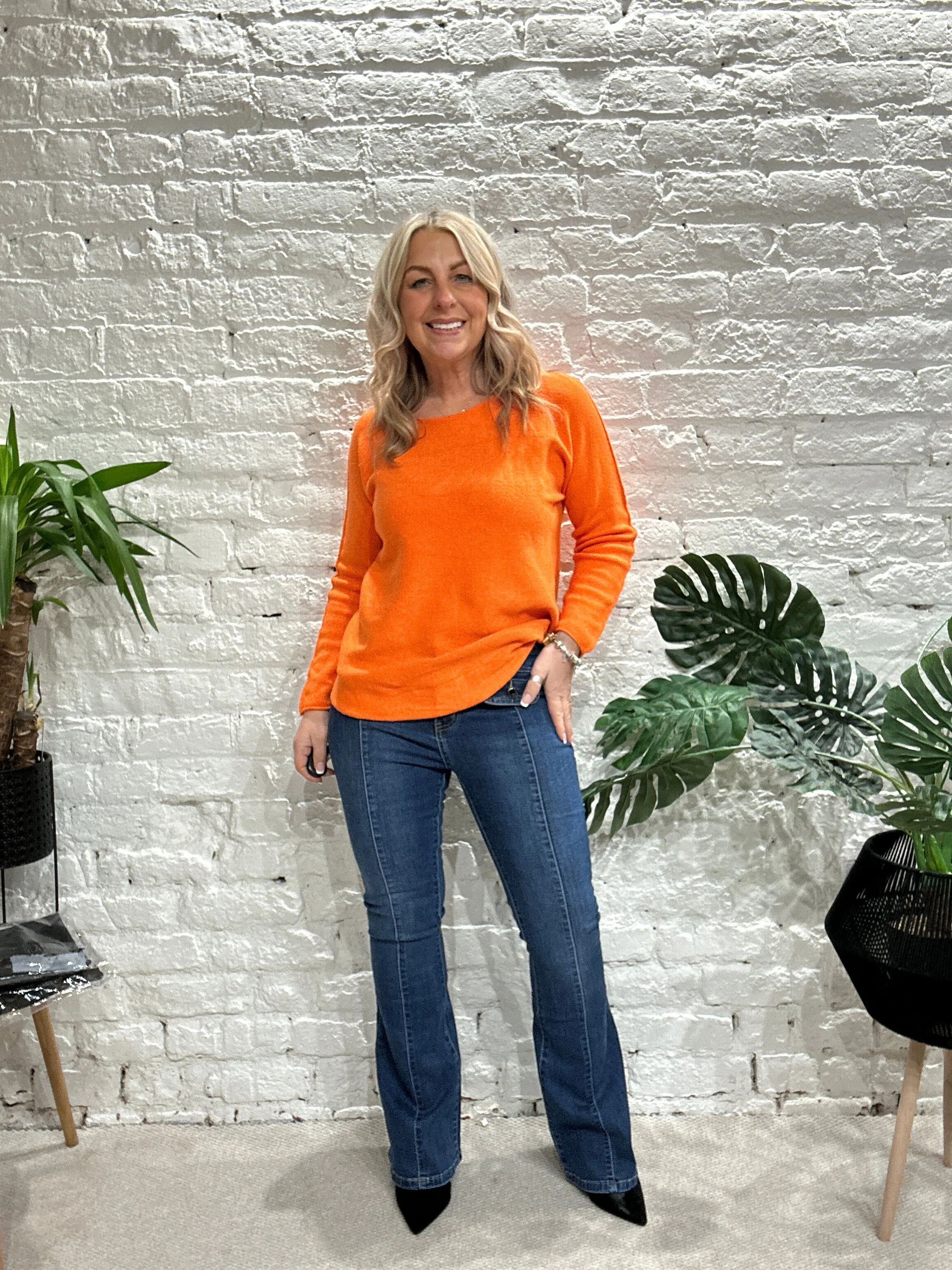 Basic Brogan Soft Knit Scoop Bottom Jumper
