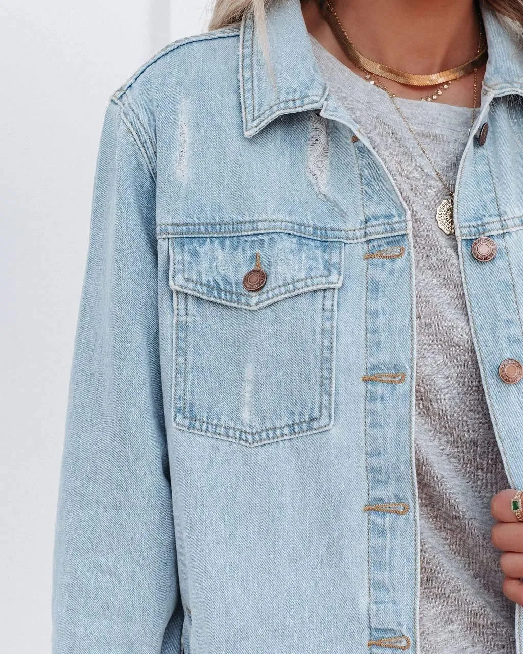 CHARTOU Women's Distressed Spread Collar Button Down Shacket Washed Denim Shirt Jacket