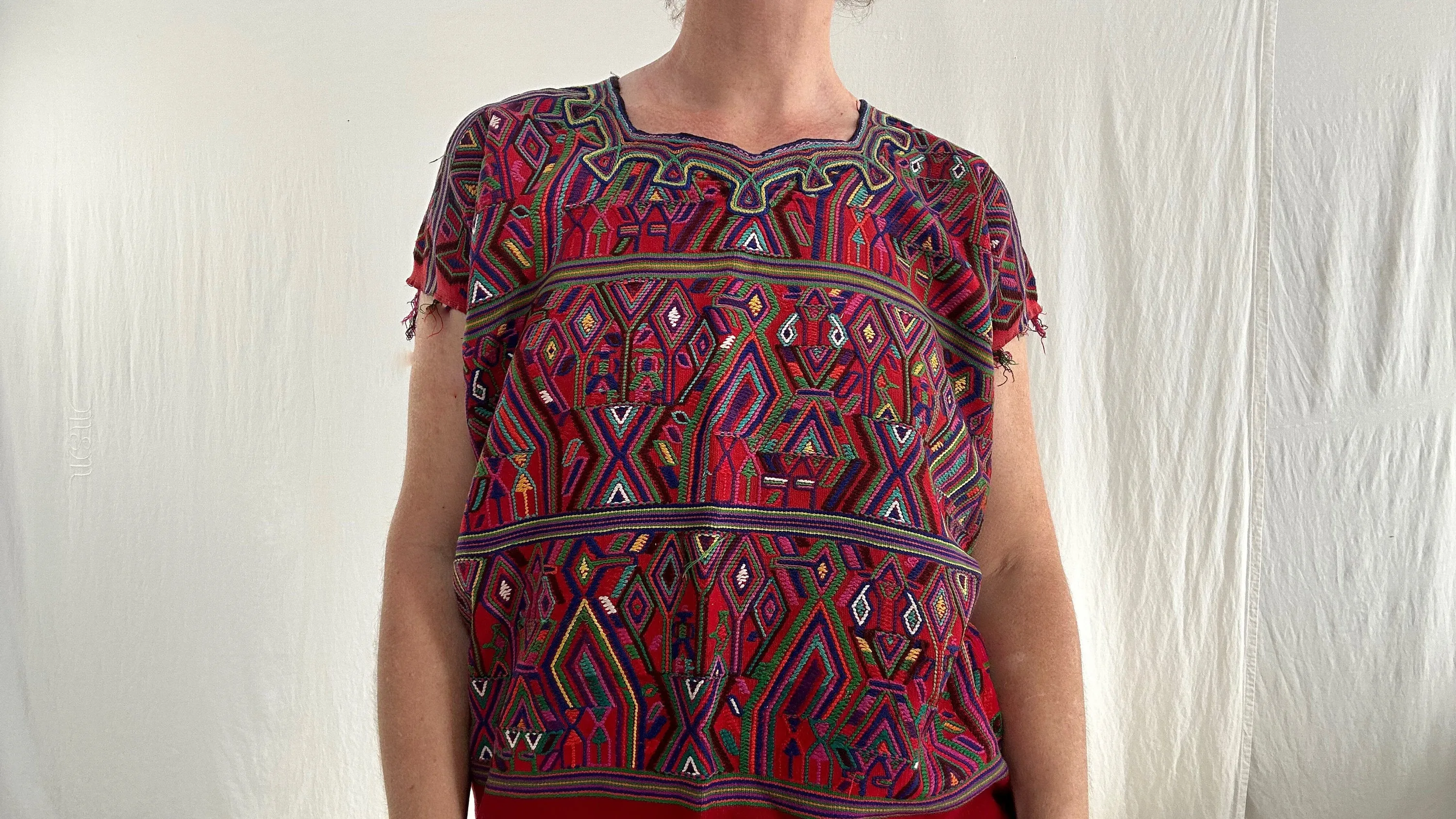 Fine Vintage Guatemalan Huipil. Nebaj Hand-woven Embroidered. 0770