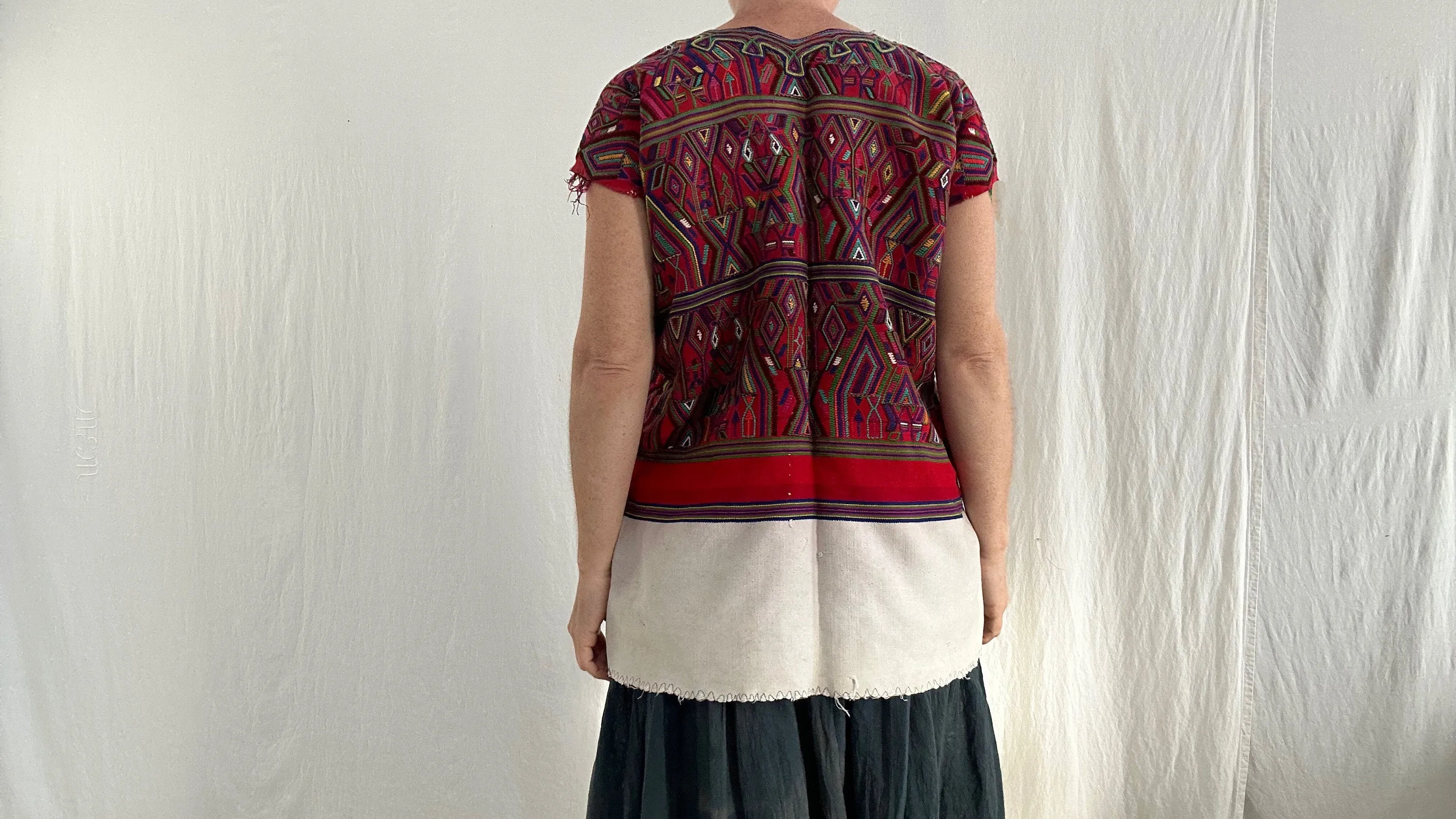 Fine Vintage Guatemalan Huipil. Nebaj Hand-woven Embroidered. 0770