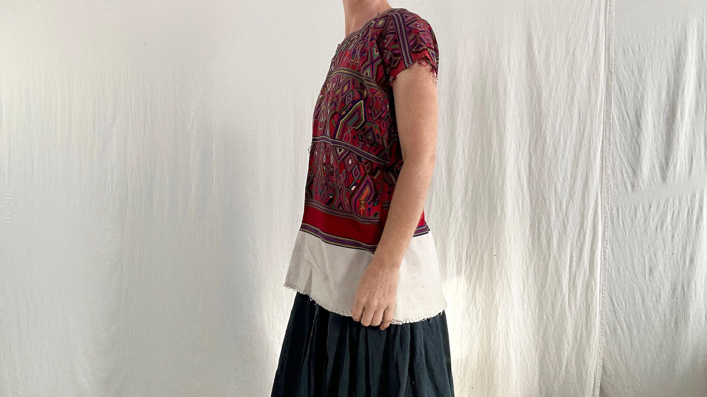 Fine Vintage Guatemalan Huipil. Nebaj Hand-woven Embroidered. 0770