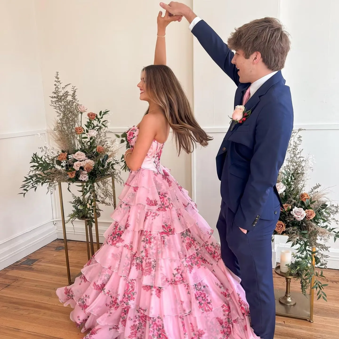 Floral Prom Dresses Ruffles Tiered Chiffon Long Strapless Ball Gown A-Line Sweetheart Formal Evening Gown