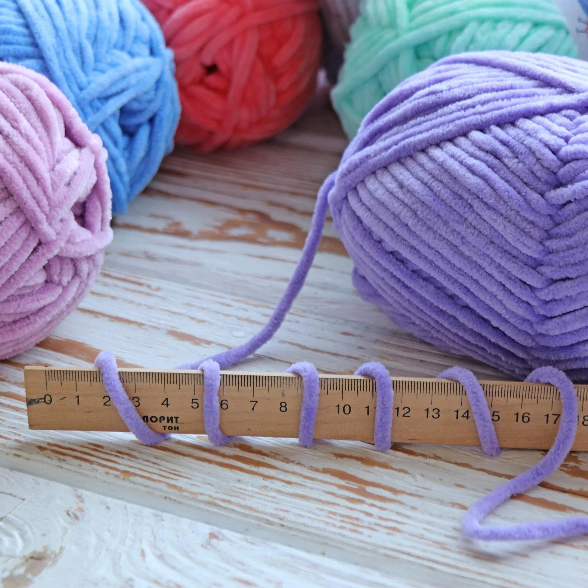 Himalaya Dolphin Baby, 36 Colors, 3.52 oz / 131 yards