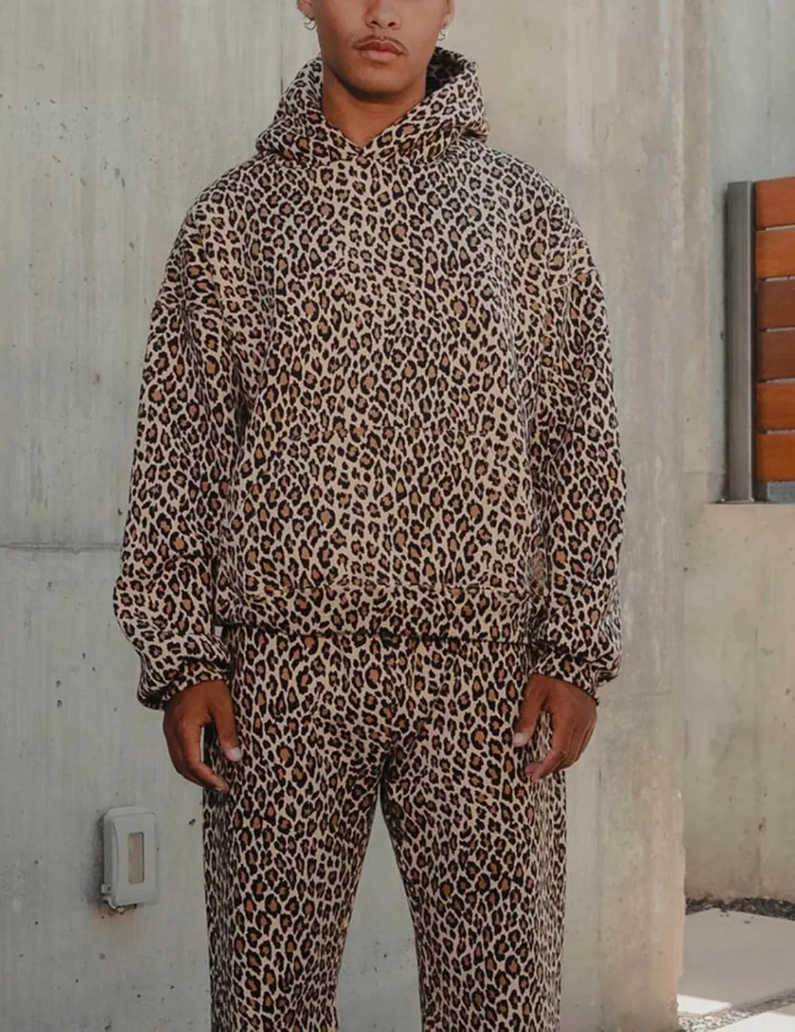 Hoodies Y2k Leopard Print Hoodies for Women Men Cheetah Print Sweatshirt Graphic Hoodies 2000s Sweatshirt