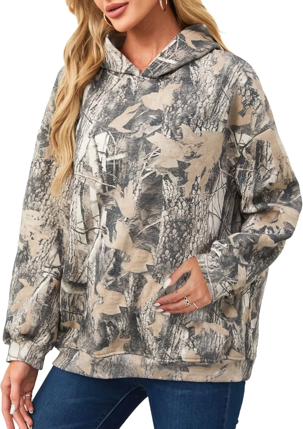 Lauweion Womens Oversized Camo Hoodie Maple Leaf Graphic Hooded Sweatshirt Trendy Long Sleeve Fleece Camouflage Hoodie