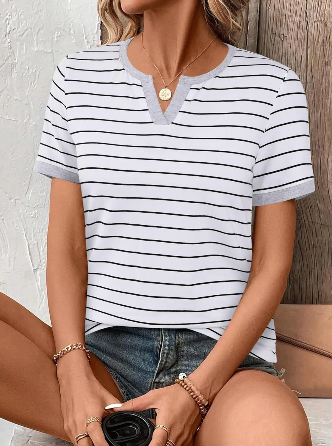 LilyCoco Women's Striped Shirt Short Sleeve Color Block Tops Notched Neck Summer Tee