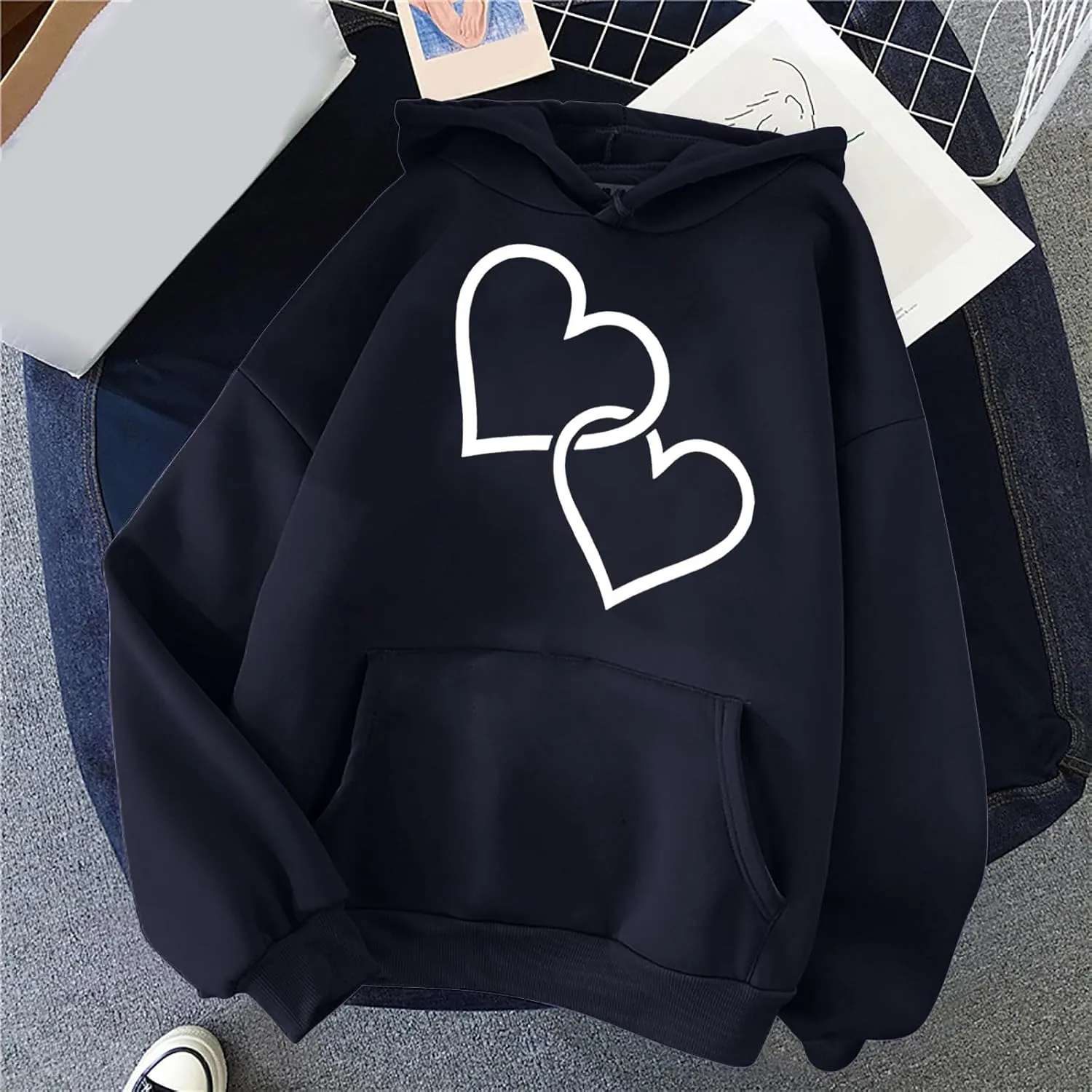 maisdgop Heart Hoodies Women Graphic Sweatshirts Long Sleeve Pullover Sweater Oversized Tops Trendy Valentine's Day Outfits