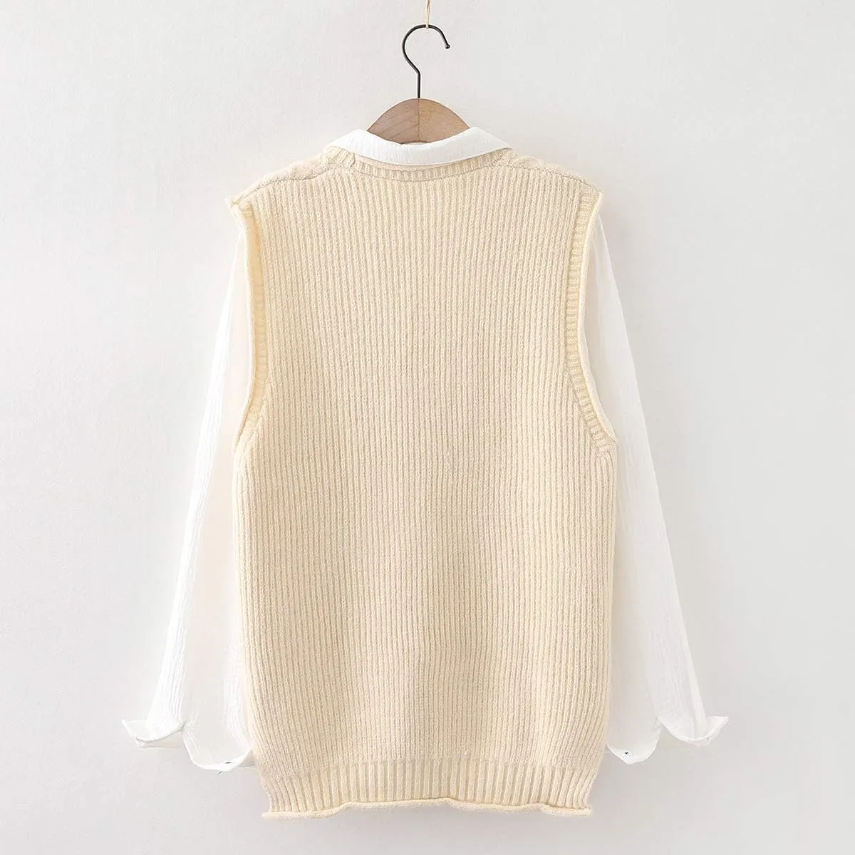 Minibee Women's Sweater Vest Casual Sleeveless Cardigan V-Neck Button Down Vest with Pockets