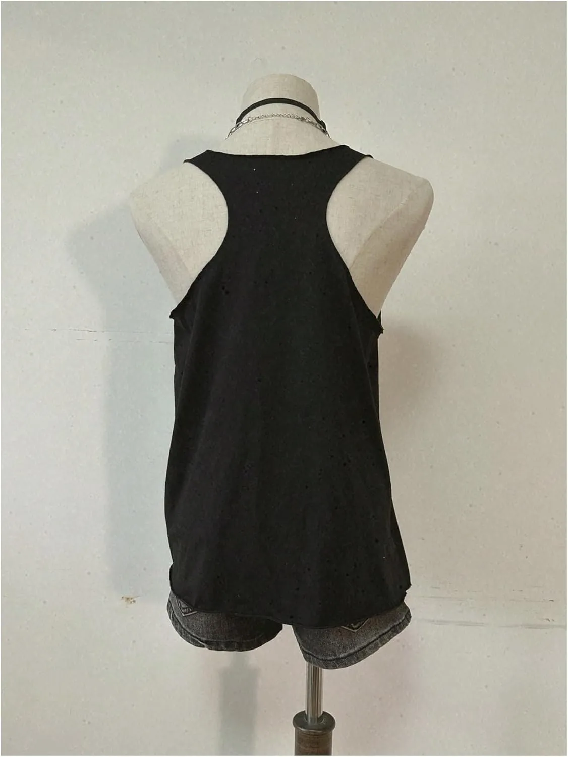 WDIRARA Women's Skull Graphic Tank Top Scoop Neck Sleeveless Tee Gothic Punk Tops