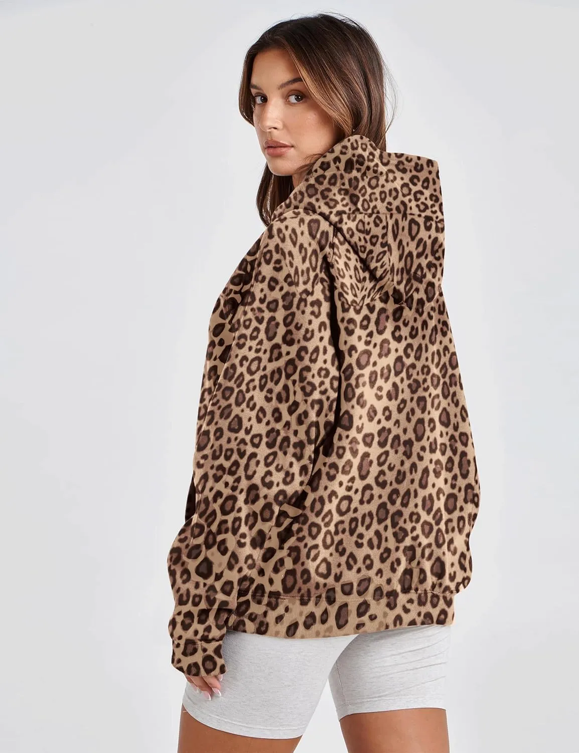 Ythomm Womens Cheetah Print Hoodie Oversized Leopard Graphic Fleece Hooded Sweatshirts Long Sleeve Pullover Tops With Pocket